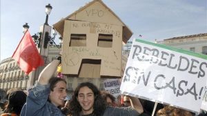 Los jóvenes españoles son, junto con los italianos, los que más tarde se van de casa