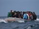 Varios migrantes son rescatados por salvamento marítimo en aguas del Estrecho en un imagen de archivo./Salvamento Marítimo
